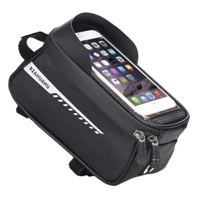 Fatbike avec accessoires comme une sacoche et des garde-boue